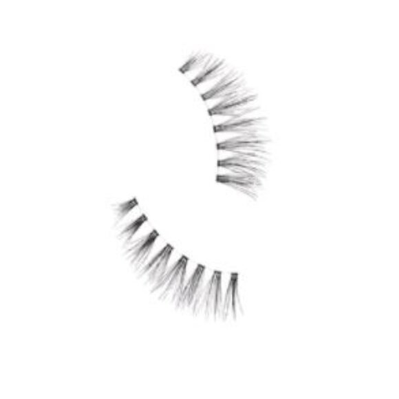 M·A·C Cosmetics Charmer Lash 81 | NEW |  Lashes MAC 81 Lash | Natural - Picture 2 of 10